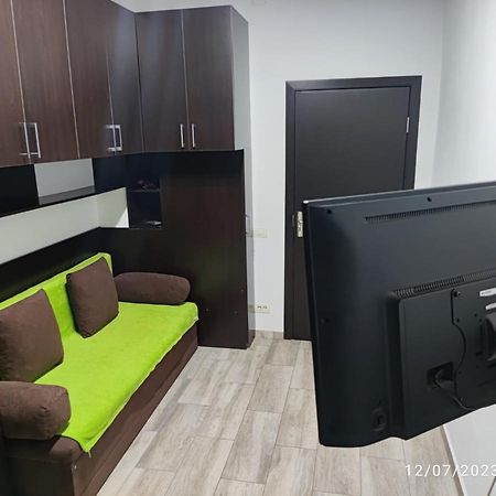 Christie'S 2 Central Apartment Bucureşti Eksteriør bilde