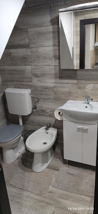 Christie'S 2 Central Apartment Bucureşti Eksteriør bilde