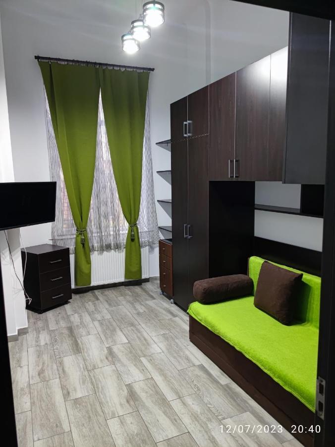 Christie'S 2 Central Apartment Bucureşti Eksteriør bilde